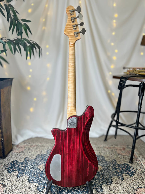 Offbeat Guitars Shelby TB2: The Lightweight T-Bird Short Scale Bass